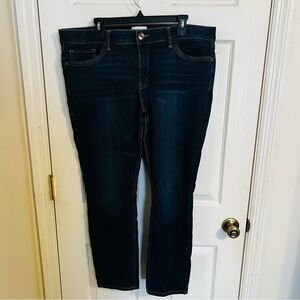Liz Claiborne | straight leg dark wash jeans